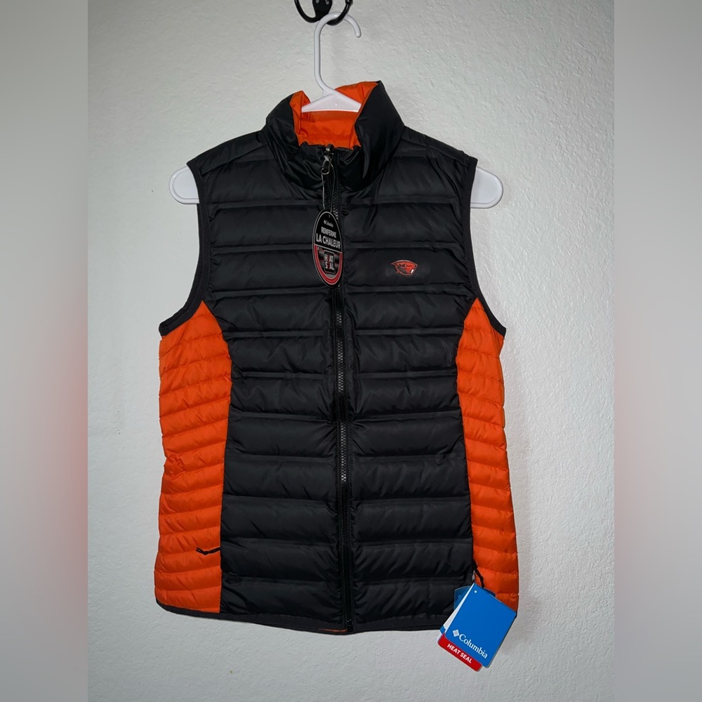 Reversable Columbia beavers vest